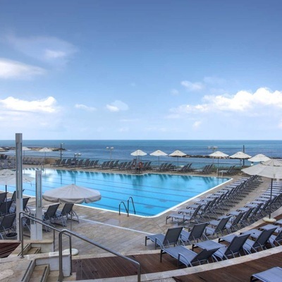Zwembad van het Hilton Tel Aviv